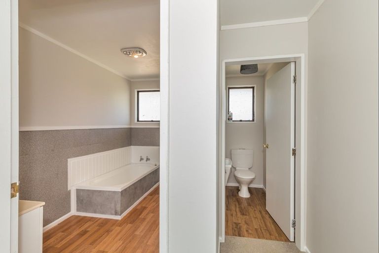 Photo of property in 8 Homewood Avenue, Levin, 5510