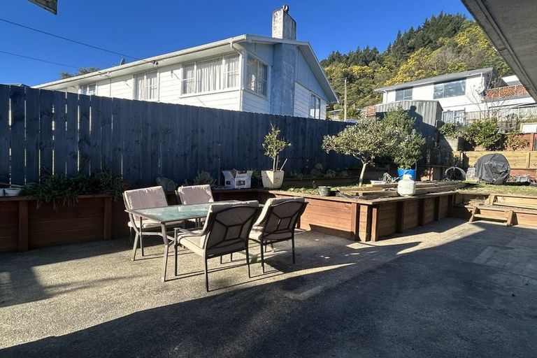 Photo of property in 73a Milton Terrace, Picton, 7220