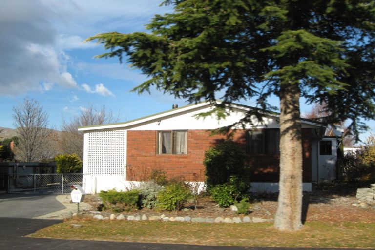 Photo of property in 98 Molyneux Avenue, Cromwell, 9310