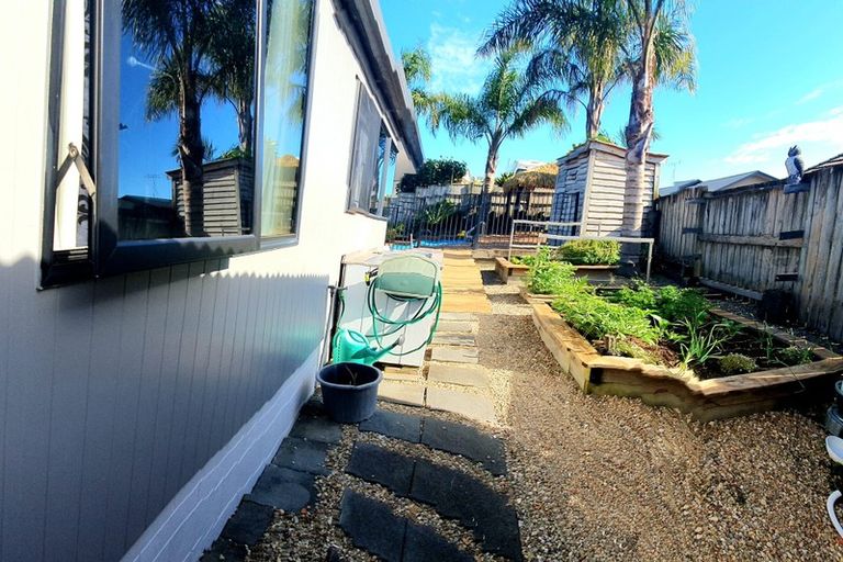 Photo of property in 21 Hawk Place, Welcome Bay, Tauranga, 3112
