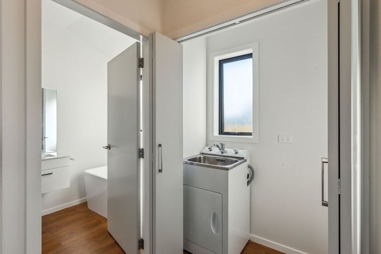 Photo of property in 21c Margaret Road, Raumati Beach, Paraparaumu, 5032