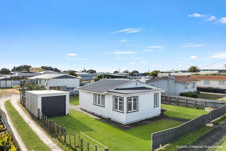 Photo of property in 10 Cornfoot Street, Castlecliff, Whanganui, 4501
