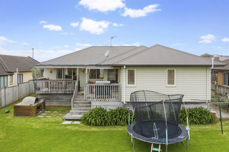 Photo of property in 70 Intrepid Crescent, Beachlands, Auckland, 2018