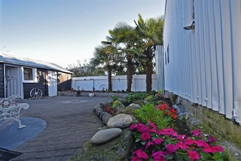 Photo of property in 2 Chaucer Road, Hospital Hill, Napier, 4110