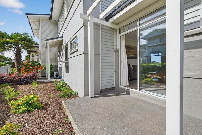Photo of property in 60 Landmark Terrace, Orewa, 0931