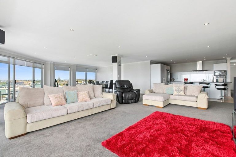 Photo of property in 10/898 Papamoa Beach Road, Papamoa Beach, Papamoa, 3118