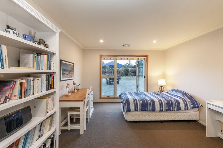 Photo of property in 136 Te Awa Road, Albert Town, Wanaka, 9382