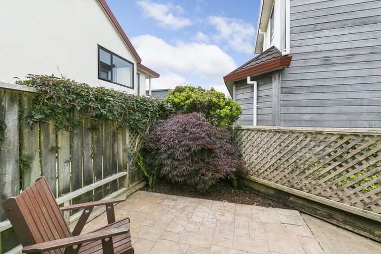 Photo of property in 2 Scorian Close, Karori, Wellington, 6012