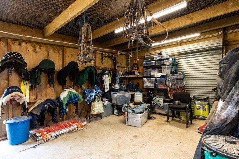 Photo of property in 50 Coulters Line, Kiwitea, Feilding, 4777