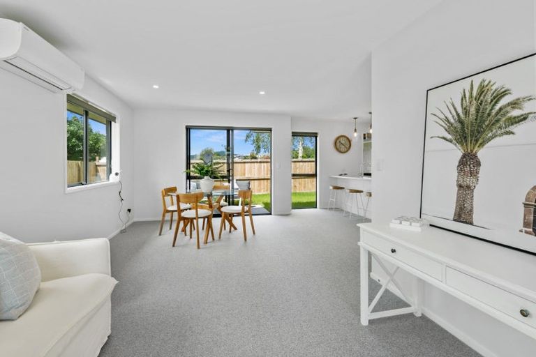 Photo of property in 11 Te Rehutai Rise, Welcome Bay, 3112