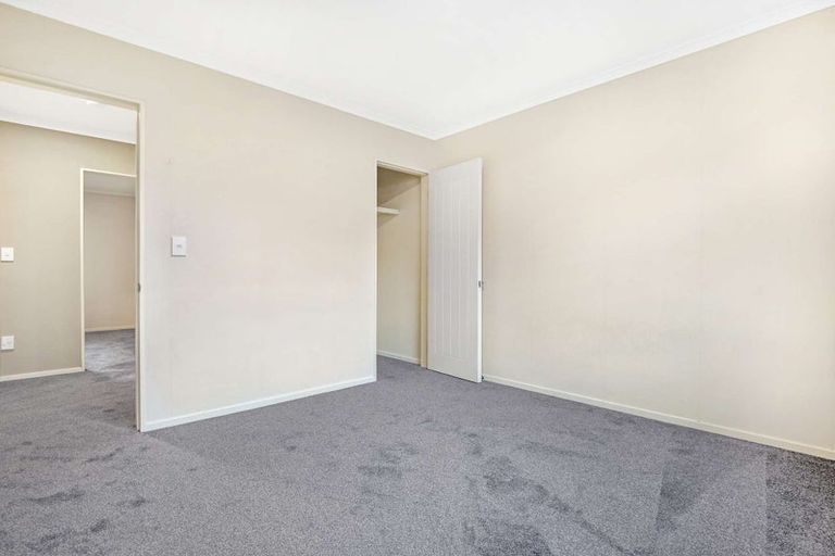 Photo of property in 24 Caulfield Place, Pukehangi, Rotorua, 3015