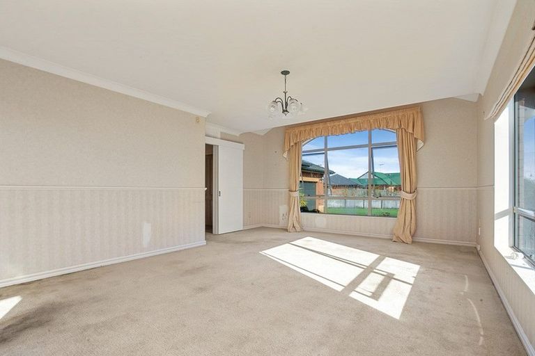 Photo of property in 12 Lucombe Place, Cambridge, 3434