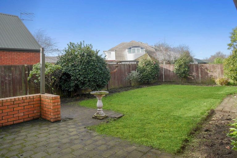 Photo of property in 22 Apsley Drive, Russley, Christchurch, 8042