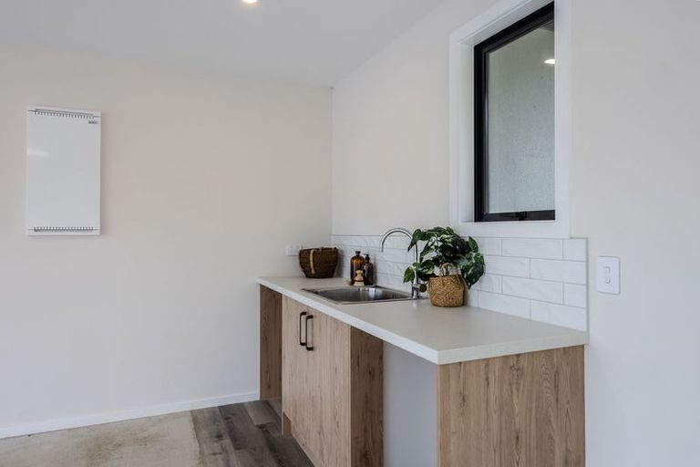 Photo of property in 60 Kirimoko Crescent, Wanaka, 9305