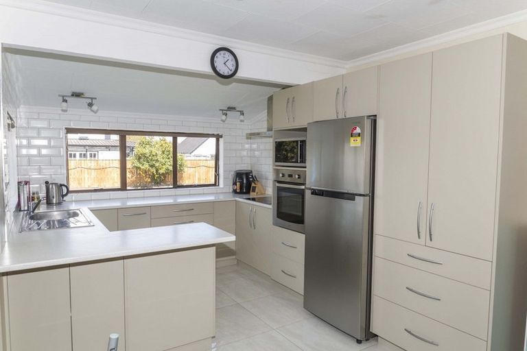 Photo of property in 9 Maclaurin Street, Dannevirke, 4930