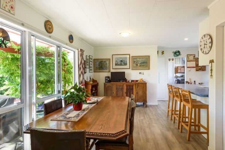 Photo of property in 7 Hodgkins Road, Waikanae Beach, Waikanae, 5036