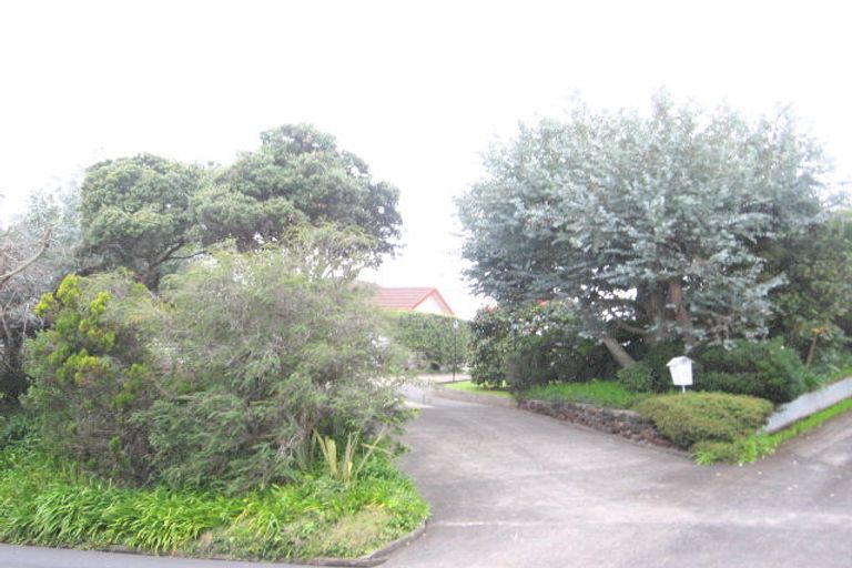 Photo of property in 22 Pigeon Mountain Road, Half Moon Bay, Auckland, 2012