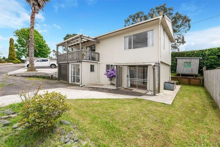 Photo of property in 4/89a Royal Road, Massey, Auckland, 0614