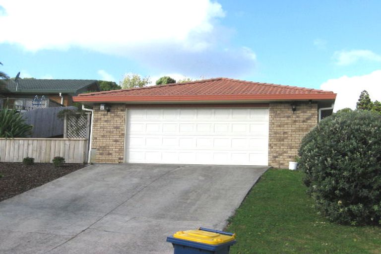 Photo of property in 38 Ginders Drive, Massey, Auckland, 0614