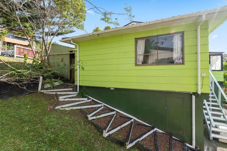 Photo of property in 12 Noeleen Street, Glenfield, Auckland, 0629