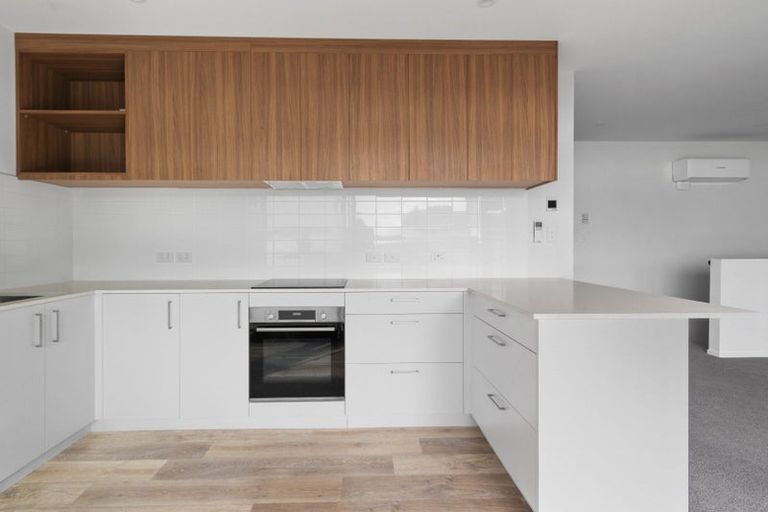 Photo of property in 2/13 Commerce Street, Frankton, Hamilton, 3204