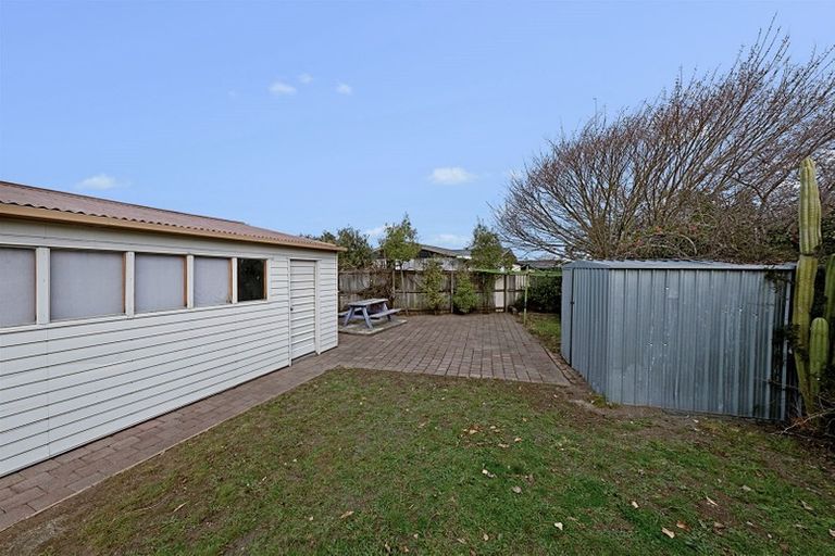 Photo of property in 5 Sophora Place, Parklands, Christchurch, 8083