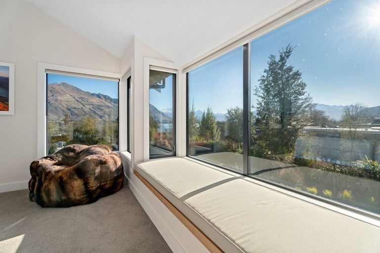 Photo of property in 168a Beacon Point Road, Wanaka, 9305