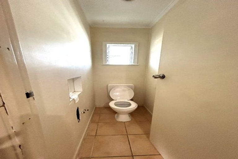 Photo of property in 40 Beaumonts Way, Manurewa, Auckland, 2102