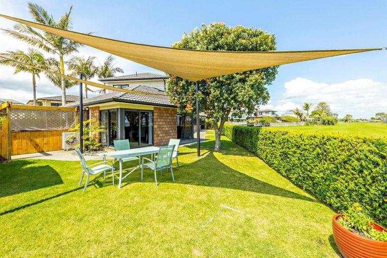 Photo of property in 9 Nicholas Gibbons Drive, Clendon Park, Auckland, 2103