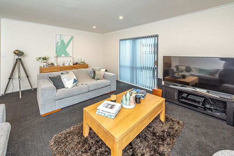 Photo of property in 1 Loader Place, Tawhero, Whanganui, 4501