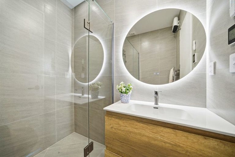 Photo of property in 15 Nerita Place, Long Bay, 0630
