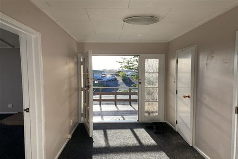 Photo of property in 10 Everglade Drive, Goodwood Heights, Auckland, 2105