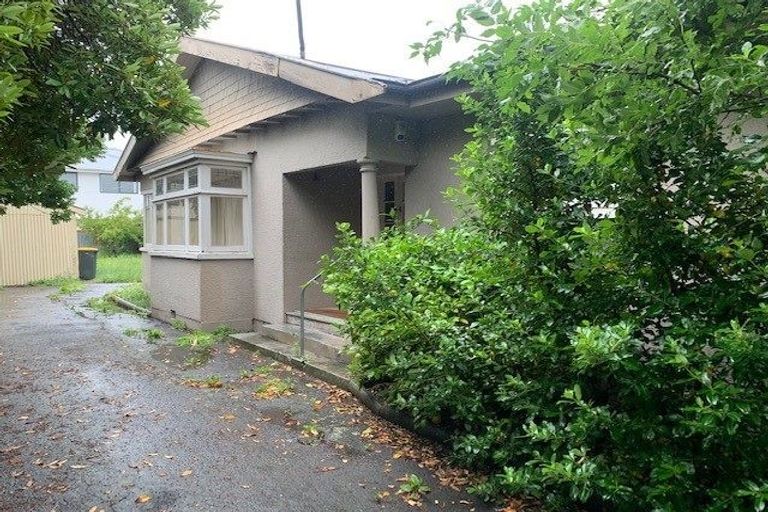 Photo of property in 160 Clarence Street, Riccarton, Christchurch, 8011