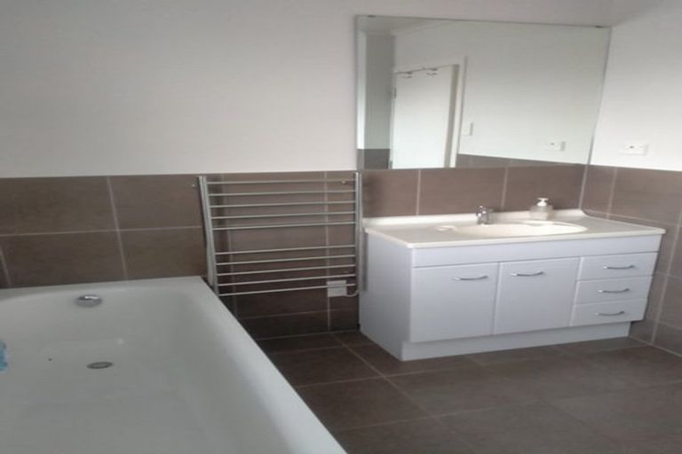 Photo of property in 1/21 Elizabeth Street, Orewa, 0931