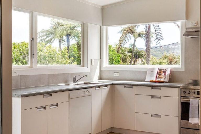 Photo of property in 98 Campbell Street, Karori, Wellington, 6012