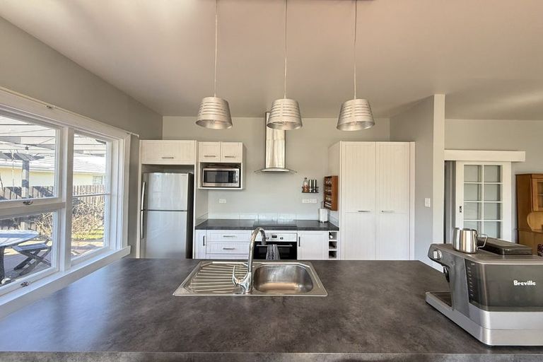 Photo of property in 102 Woodham Road, Linwood, Christchurch, 8062