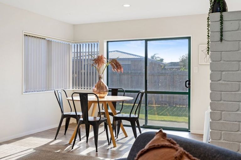 Photo of property in 88 Evans Road, Papamoa Beach, Papamoa, 3118