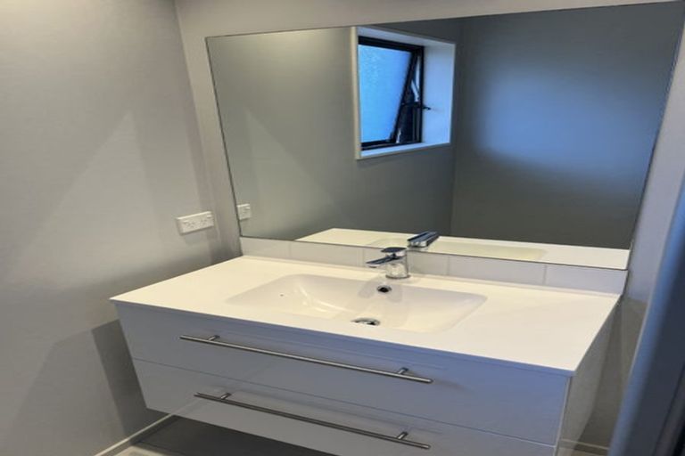 Photo of property in 2/40 Gills Avenue, Papakura, 2110