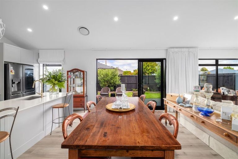 Photo of property in 28 Mcfaddens Road, St Albans, Christchurch, 8052