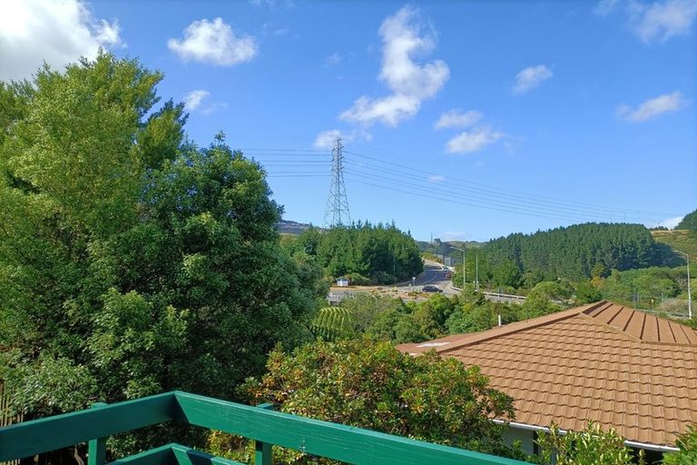 Photo of property in 141a Taylor Terrace, Tawa, Wellington, 5028