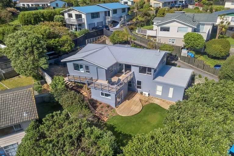 Photo of property in 64 Sea Vista Drive, Pukerua Bay, 5026