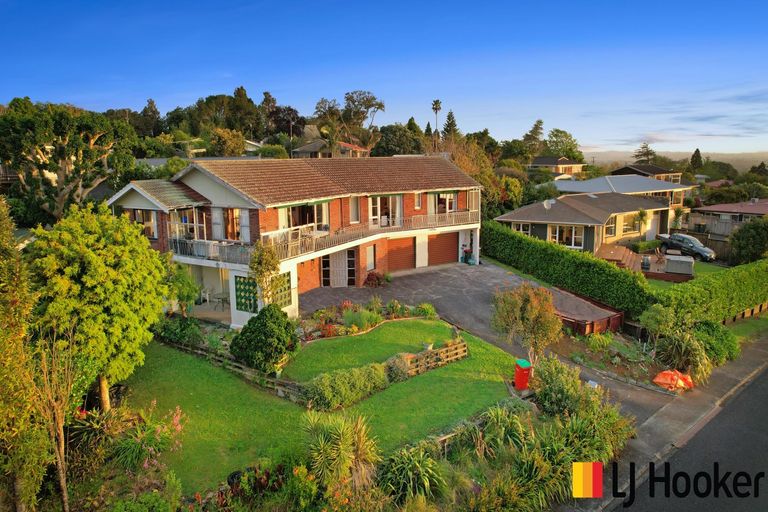 Photo of property in 7 Gibbs Crescent, Red Hill, Papakura, 2110