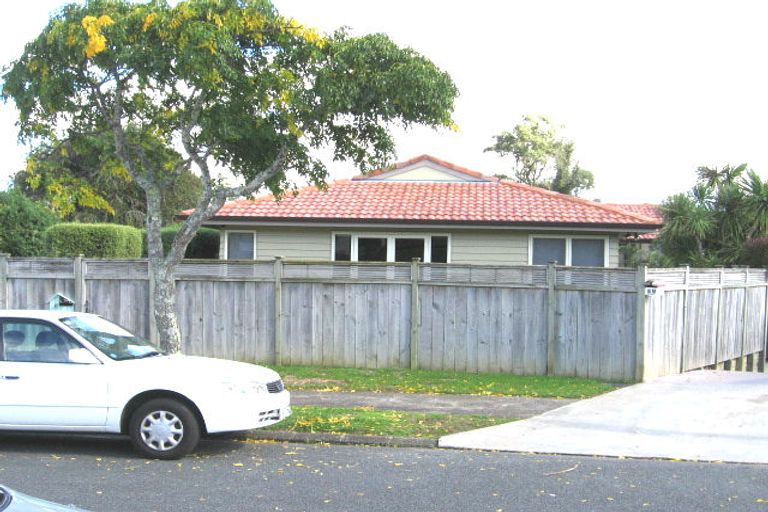 Photo of property in 8 Mander Place, Bucklands Beach, Auckland, 2012