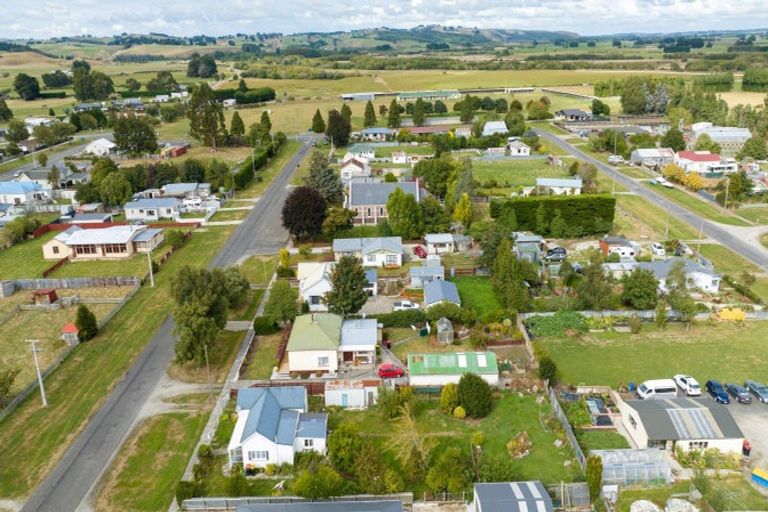 Photo of property in 33 Inkermann Street, Wyndham, 9831