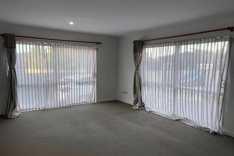 Photo of property in 163a Beach Haven Road, Beach Haven, Auckland, 0626
