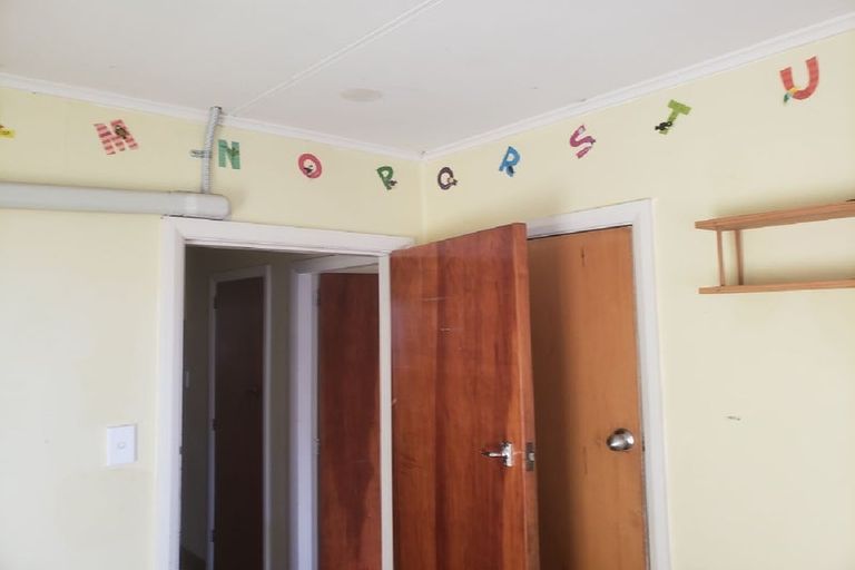 Photo of property in 36 Kenney Crescent, Fairfield, Hamilton, 3214