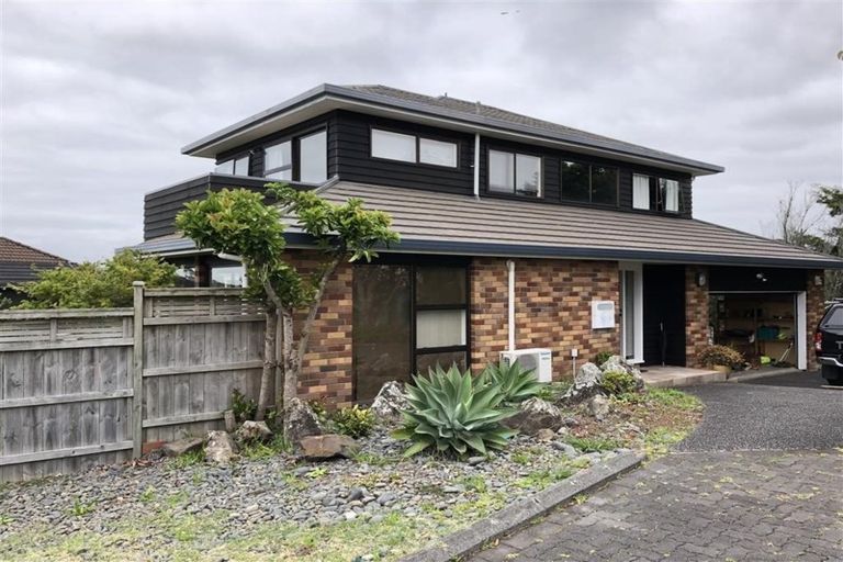 Photo of property in 29 Calypso Place, Rothesay Bay, Auckland, 0630