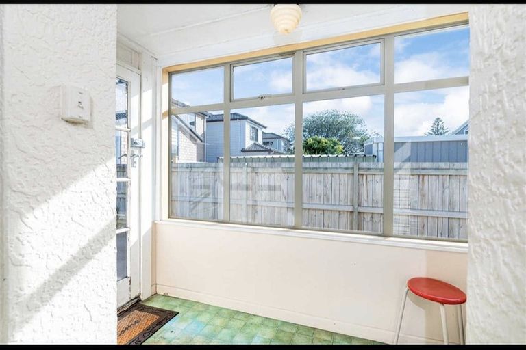 Photo of property in 2/31 Wintere Road, Papatoetoe, Auckland, 2025