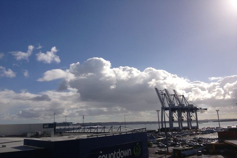 Photo of property in The Docks Apartments, 402/2 Dockside Lane, Auckland Central, Auckland, 1010