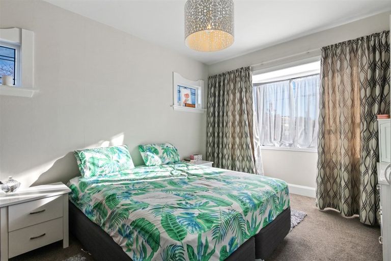 Photo of property in 82 Olliviers Road, Phillipstown, Christchurch, 8011